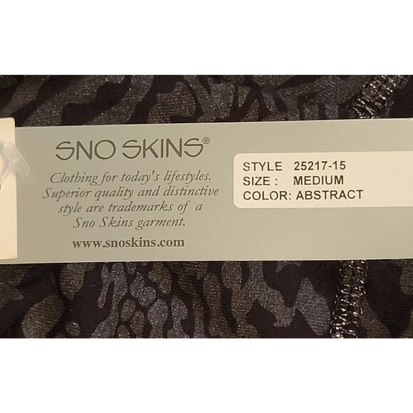 Sno Skins New with Tags Smoking Abstract Turtleneck Pullover Top Size M USA - Picture 6 of 8